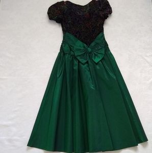 Vintage victorian velvet green taffeta bow puff sleeve prom